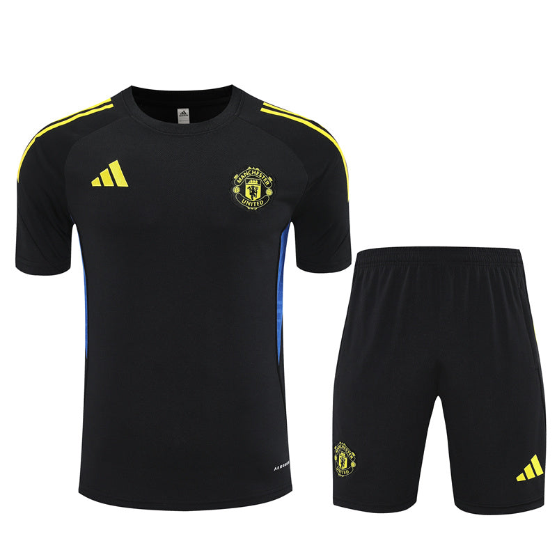 Manchester United Performance Training Kit - Jersey & Shorts