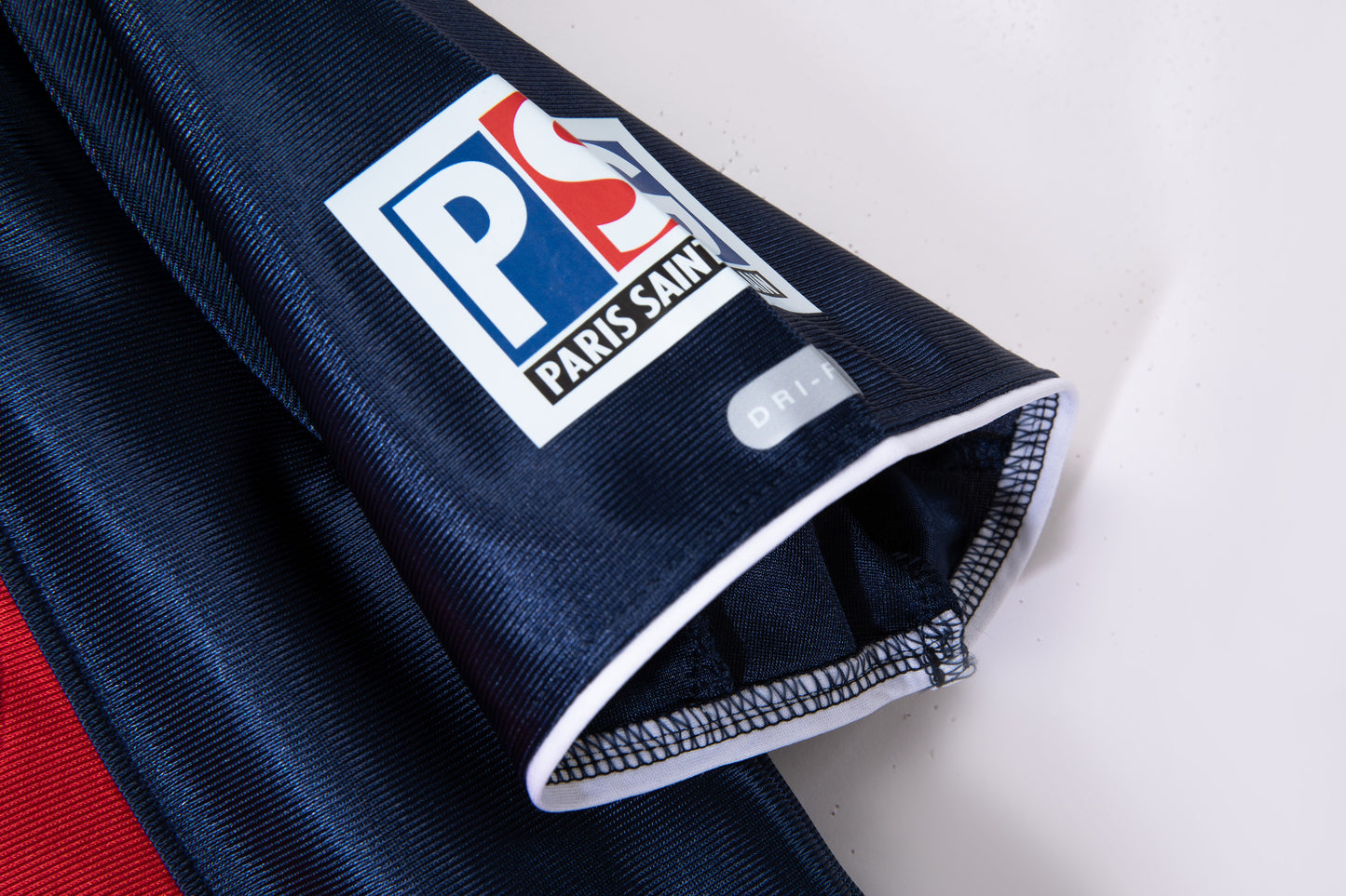 Paris Saint-Germain 2000-01 Home Football Shirt by Nike